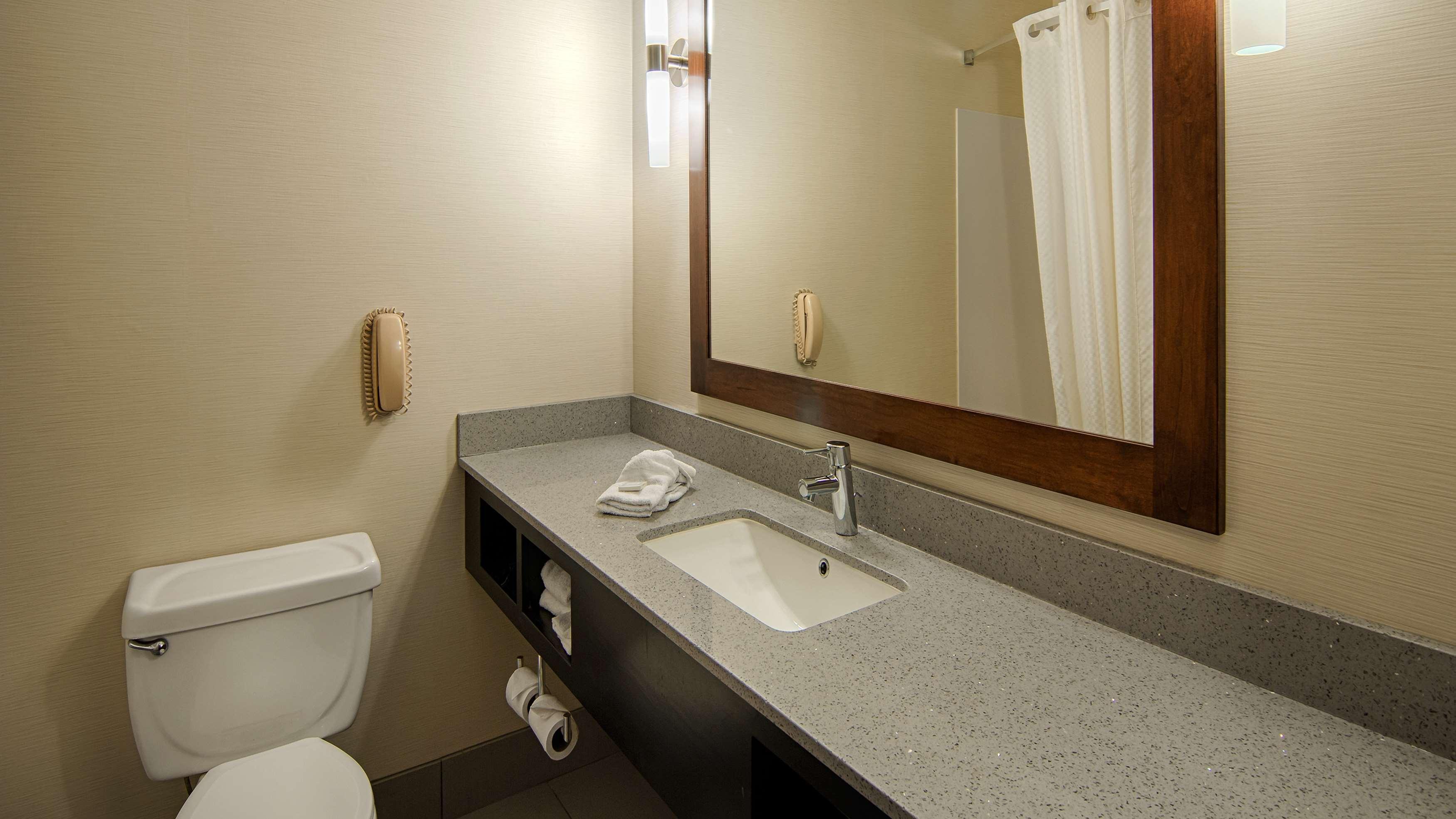 Best Western Elkhart Inn & Suites Екстериор снимка