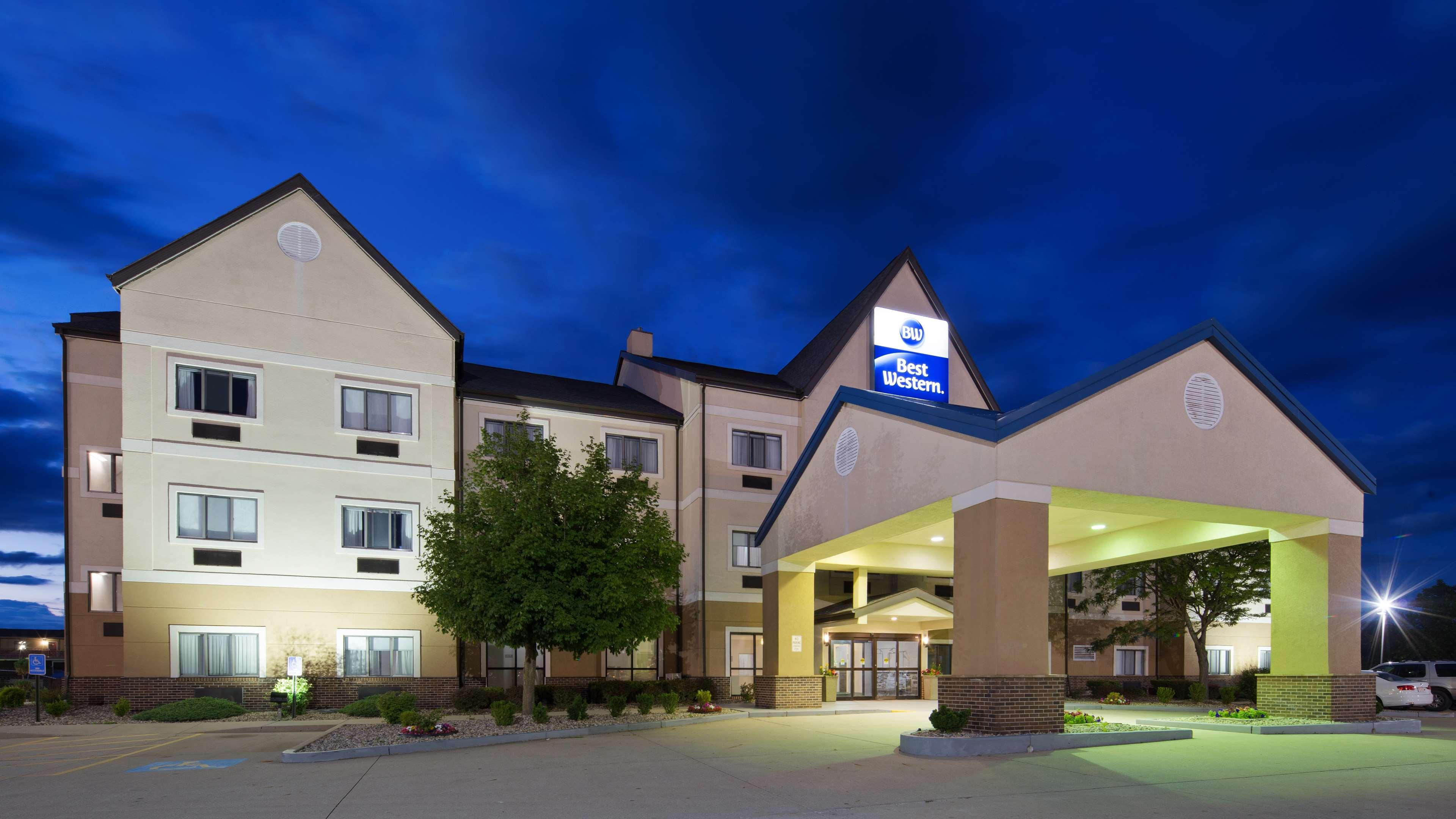 Best Western Elkhart Inn & Suites Екстериор снимка