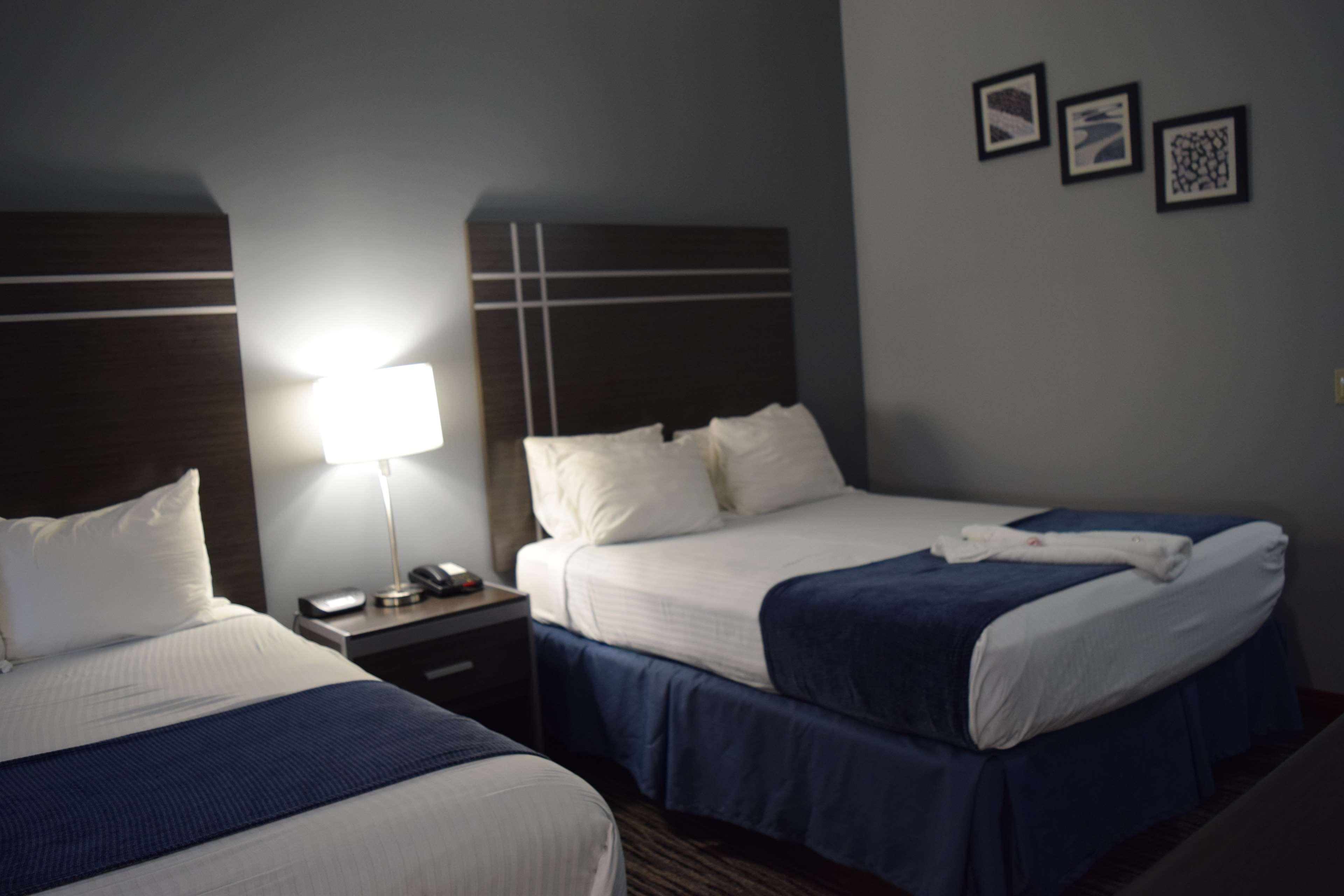 Best Western Elkhart Inn & Suites Екстериор снимка
