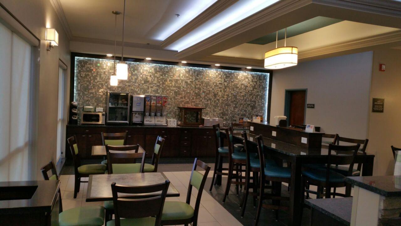 Best Western Elkhart Inn & Suites Екстериор снимка